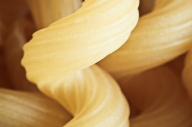 Makarna bükümlü boynuzları