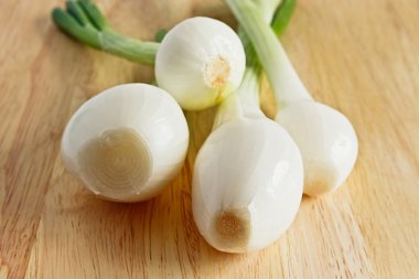 küçük yeşil soğan