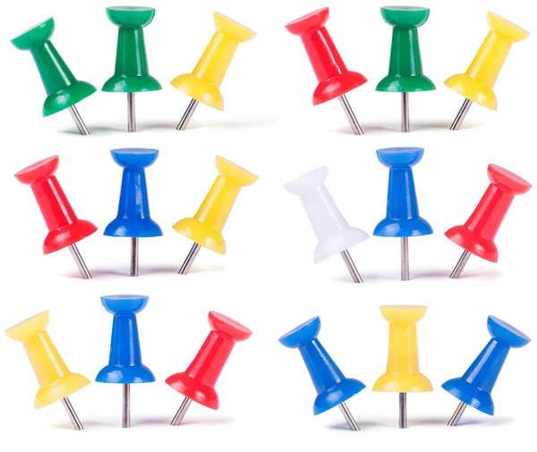 Anstecknadeln in verschiedenen Farben — Stockfoto