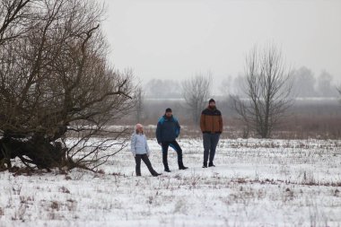 Seym boyunca kış yürüyüşü Bölgesel Peyzaj Parkı