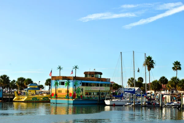 Tourist cruise boats in Clearwater Beach harbour Florida — Stock Photo, Image