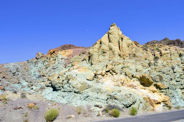 Félhold a Tenerife-i Teide Nemzeti Park felett — Stock Fotó