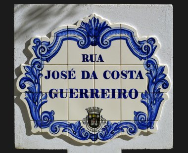 Fayans Rua Jose Da Costa Guerreiro Lagos içinde yazıt ile