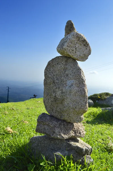 Stones balancing on top of Folia the highest mountain in Algarve, Portugal — Stock Photo, Image