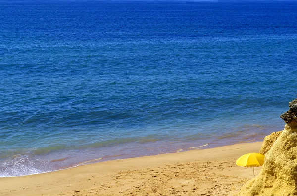 Praia de Armacao De Pera no Algarve — Fotografia de Stock