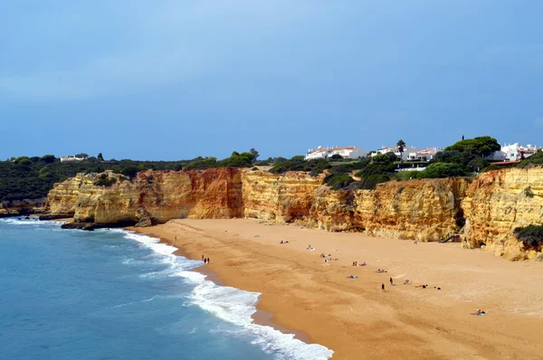 Senhora Da Rocha Nova Beach в Португалии — стоковое фото