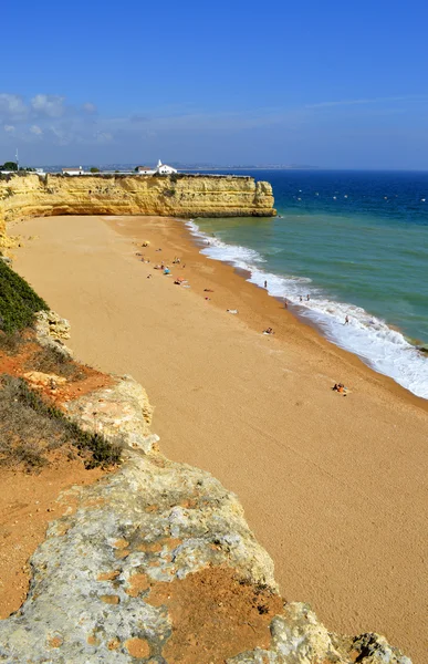 Espectacular acantilados en Senhora Da Rocha Nova Beach en Portugal — Foto de Stock