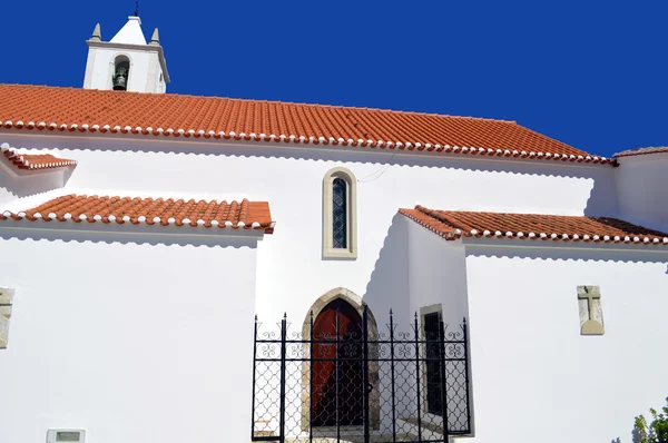 Kościół parafialny Salir w górach Serra de Monchique w regionie Algarve — Zdjęcie stockowe