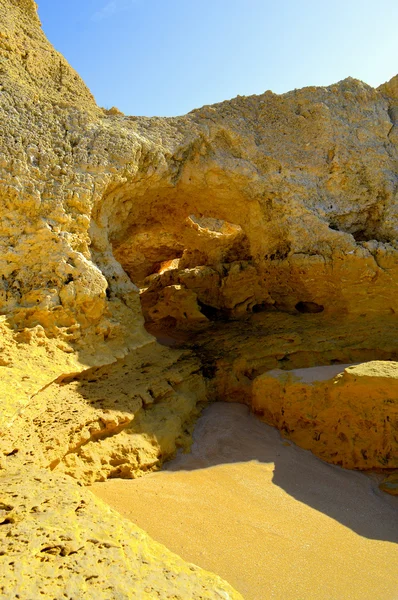 Spectaculaire rotsformaties op Sietskes Beach aan de Algarve kust — Stockfoto