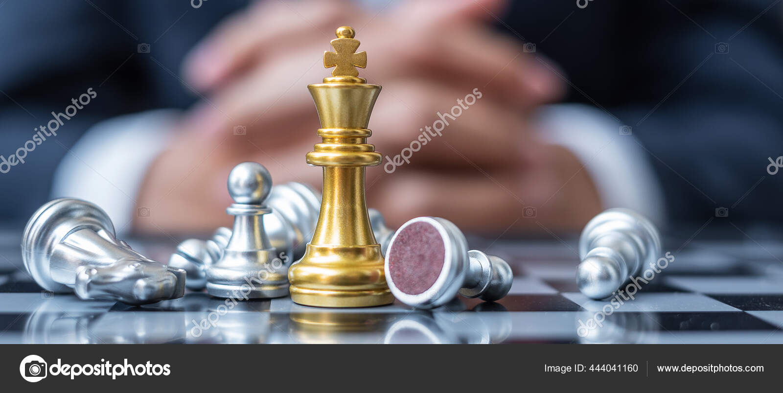 Gold Chess King Figura E Checkmate Enermy Ou Adversário Durante A