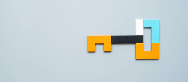 Ключевая форма геометрических разноцветных кусочков дерева. логическое мышление, бизнес-логика, Conundrum, решение, решения, рациональное, миссия, успех, цели и стратегические концепции