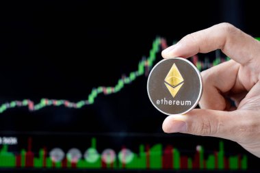 Gümüş Ethereum (ETH) mum grafik arka plan kripto para, Kripto engelleme ağı içinde Dijital Para, teknoloji ve çevrimiçi internet değiş tokuşu kullanıyor.