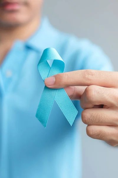 November Prostaat Cancer Awareness Month Man Blauw Shirt Met Hand — Stockfoto