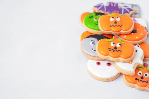 Halloween Lustige Kekse Auf Weißem Hintergrund Trick Oder Drohung Happy — Stockfoto