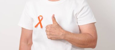 Eylül lösemisi için Orange Ribbon, Mart Böbrek Kanseri Günü, Çoklu Skleroz, Kendine Yara Bilinci Ay, Kasım Kompleksi Bölgesel Ağrı Sendromu, KRPS, COPD Hastalıkları Konsepti