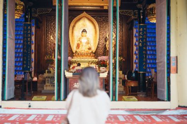 Daci Tapınağı, Çin 'in Chengdu şehrinde uzun tarihi ve barışçıl atmosferiyle bilinen bir Budist tapınağıdır. 27 Ekim 2025 Chengdu, Çin