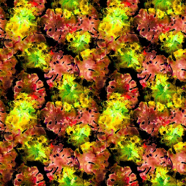 水の色シームレス熱帯パターン 手書きのヤシの葉と花の背景 ベーシックなモンスターイラスト ハワイ印刷物包装用 ジャングル繰り返しオーナメント — ストック写真