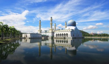 bir kota kinabalu şehir Camii