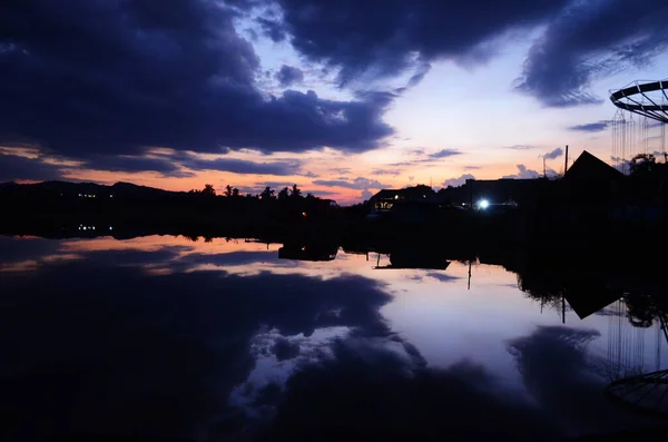 Puesta Sol Lago Muelle Paisaje Muelle Del Lago Atardecer Lago — Foto de Stock