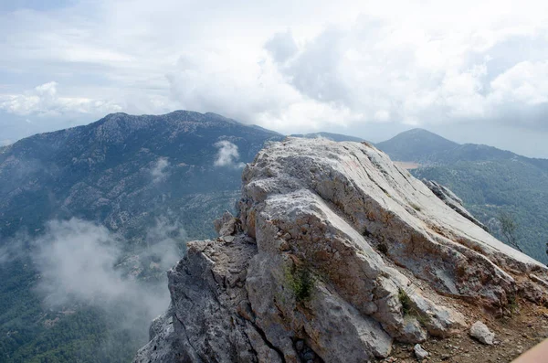 Babadag Dağı ve yeni füniküler, Oludeniz plajı, Türkiye Haziran 2021