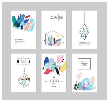 Geometrik anahat şekiller ve kristaller ile yaratıcı kartlar kümesi