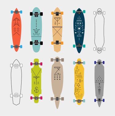 çeşitli şekilli kaykaylar ve longboards koleksiyonu