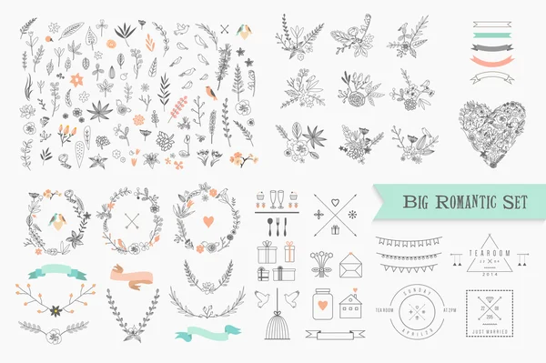 Hand Drawn vintage floral elements — Stock Vector