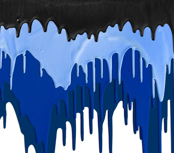 Trzy odcienie niebieskie i czarne farby kapiącą na białym tle — Zdjęcie stockowe
