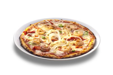 Deniz ürünleri üzerine beyaz izole lezzetli pizza