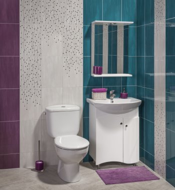modern banyo lavabo, dolap ve tuvalet ile detay