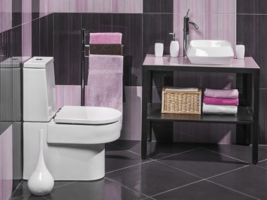 Modern banyo lavabo ve tuvalet ile detay