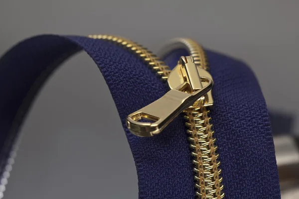 Purple zipper — Stock Photo, Image