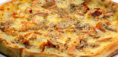 tavuk ve peynir lezzetli pizza