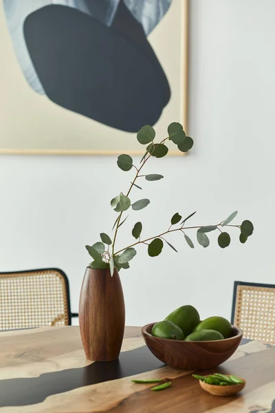 꽃병에 추상적 유행하는 의자가 식탁의 설계에 템플릿 — 스톡 사진