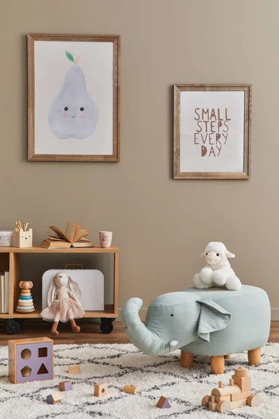 Elegante Interno Scandinavo Camera Dei Bambini Con Giocattoli Orsacchiotto Peluche — Foto Stock