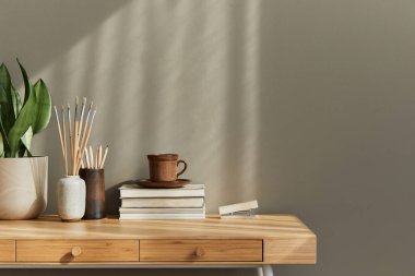 Tarafsız bohem oturma odasının iç tasarımı şık masa, yağ, kitap, dekorasyon, ofis malzemeleri, kahve, fotokopi alanı, notlar ve kişisel aksesuarlarla. Şablon.