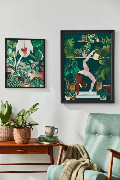 Interior Design Del Salotto Retrò Con Elegante Poltrona Vintage Mensola — Foto Stock