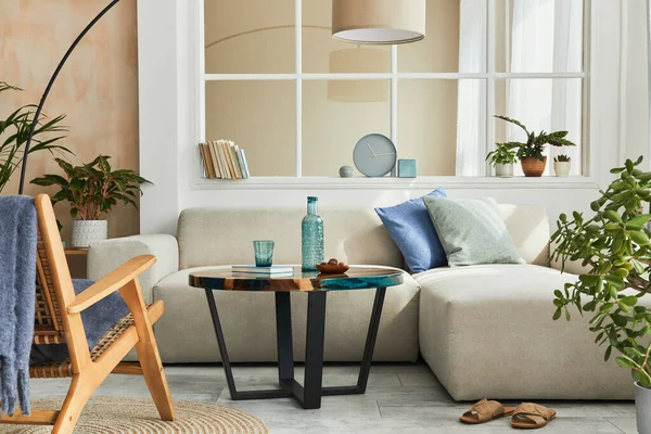 Stilvolle Skandinavische Wohnzimmereinrichtung Mit Neutralem Modularem Sofa Sessel Design Couchtisch — Stockfoto