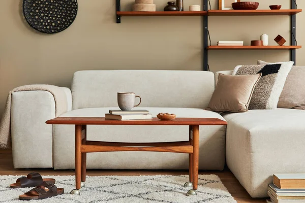 Elegante Interior Sala Estar Con Mesa Centro Madera Diseño Sofá —  Fotos de Stock