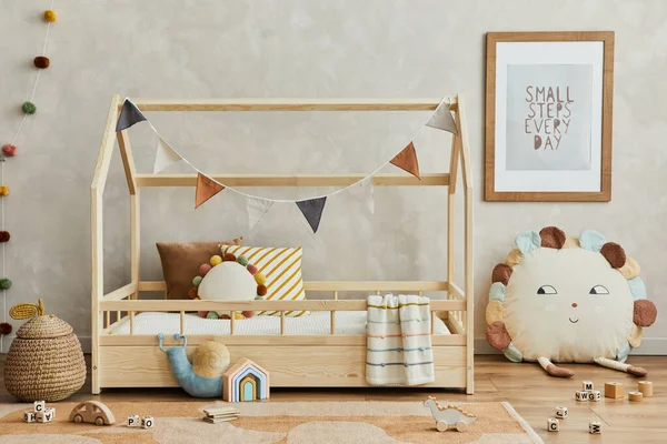 Kreatív Összetétele Hangulatos Skandináv Gyermek Szoba Belső Fából Készült Ágy — Stock Fotó