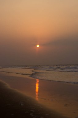  Andhra Pradesh 'teki Chriral plajında gün doğumu - Hindistan