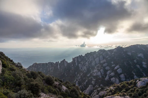 Malebná Krajina Horami Krajina Krásný Západ Slunce Hoře Montserrat Skalní — Stock fotografie