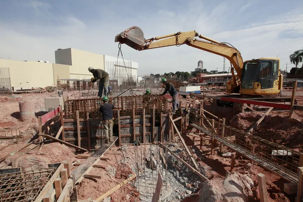 Fondation sobre construção civil — Fotografia de Stock