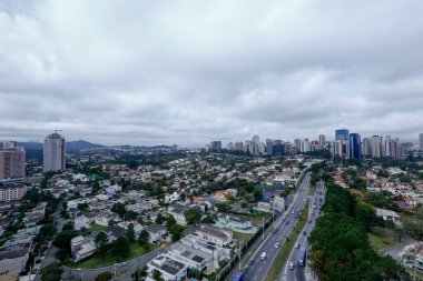 Brezilya 'nın Sao Paulo eyaletindeki Barueri şehrindeki Alfaville kondominyumunun hava manzarası