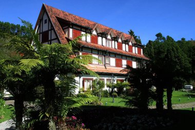 Campos do Jordao, Brezilya - Mayıs 31, 2005 - Brezilya 'nın Sao Paulo eyaletindeki Campos do Jordao şehrinde geleneksel Alman mimarisi 