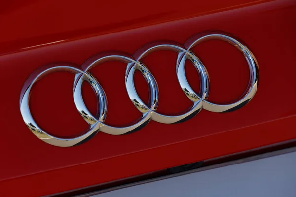 Sao Paulo Brasilien August 2020 Logo Von Audi Auf Rotem — Stockfoto