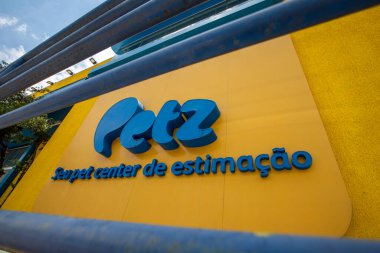 Sao Paulo- Brezilya. Şubat 07, 2021 - Petz mağazası cephesi. Petz, Brezilya 'daki en büyük evcil hayvan dükkanı zincirlerinden biridir..