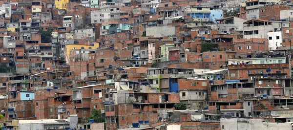 Favela, bairro de são paulo, brasil — Fotografia de Stock