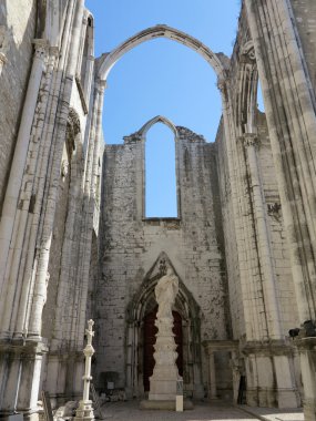 Lizbon Carmo rahibe manastırı