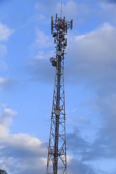 Torre de comunicación —  Fotos de Stock